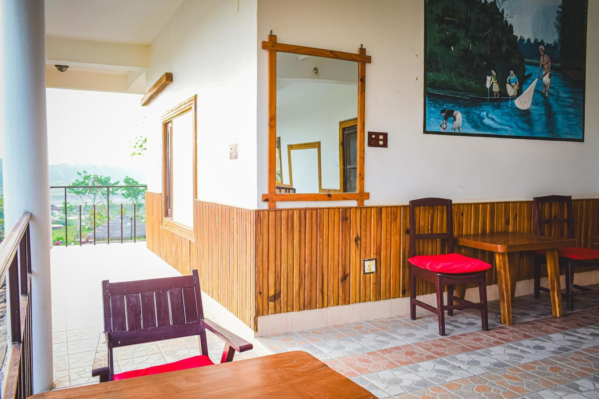Hotel Riverside With Swimming Pool Sauraha Dış mekan fotoğraf