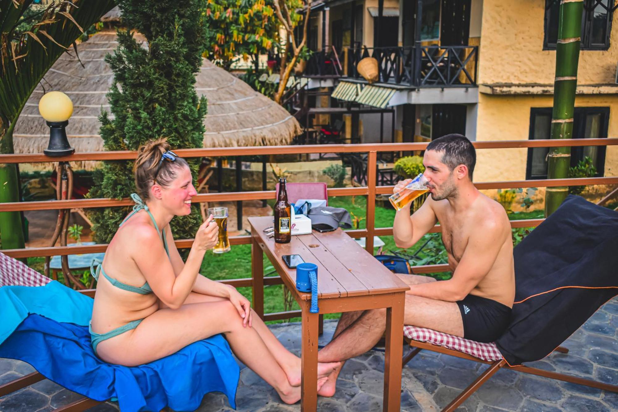 Hotel Riverside With Swimming Pool Sauraha Dış mekan fotoğraf